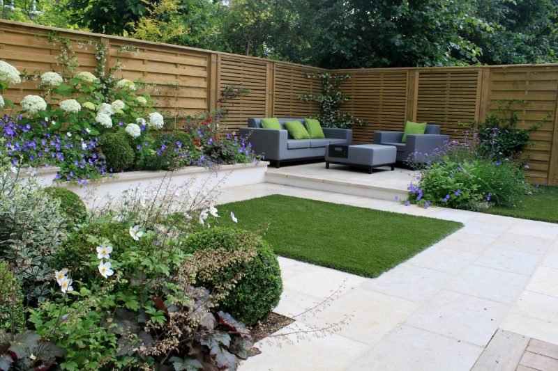 artificial grass landscape design example