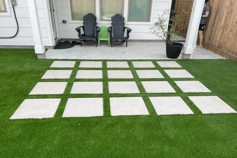 artificial grass landscape design example
