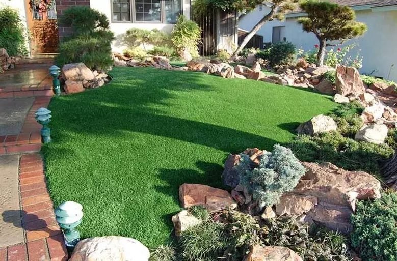 artificial grass landscape design example