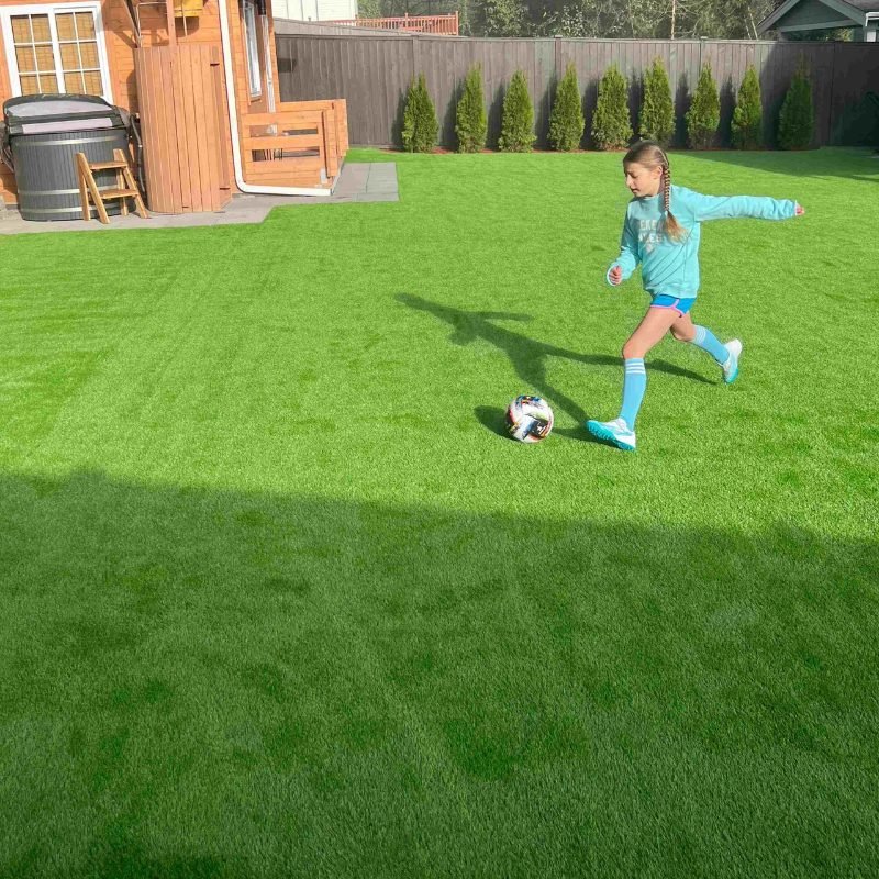 artificial grass landscape design example
